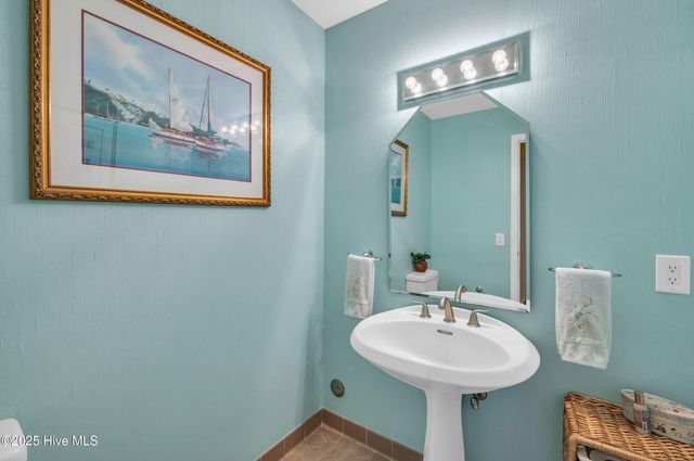2118 Gloucester Place, Wilmington, NC 28403
