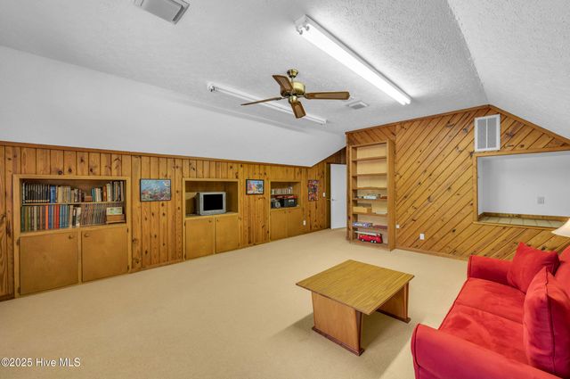 2118 Gloucester Place, Wilmington, NC 28403