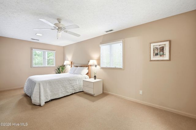 2118 Gloucester Place, Wilmington, NC 28403