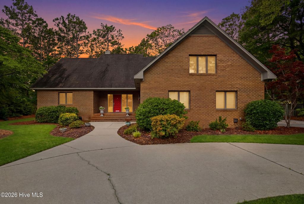 2118 Gloucester Place, Wilmington, NC 28403