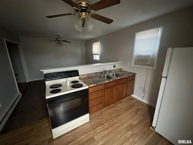 417 WALNUT Street, Kincaid, IL 62540