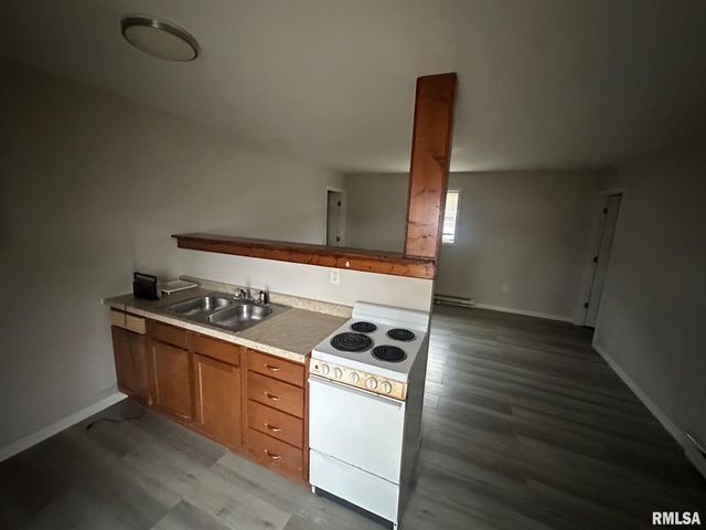 417 WALNUT Street, Kincaid, IL 62540