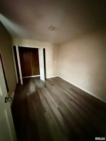 417 WALNUT Street, Kincaid, IL 62540