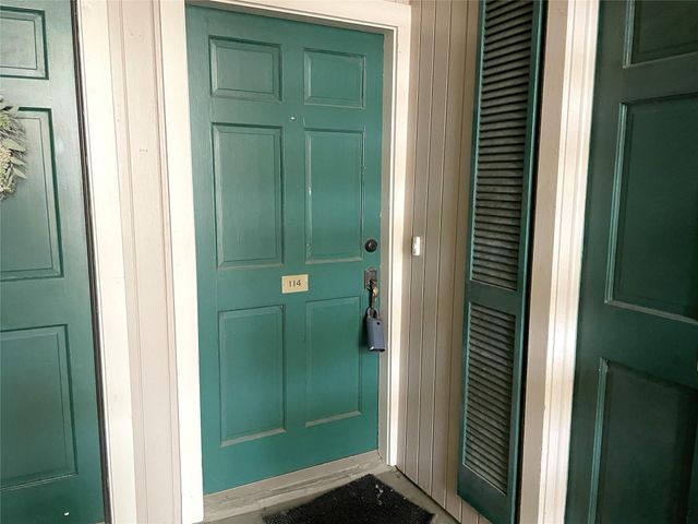 2224 S Piney Point Road 114, Houston, TX 77063