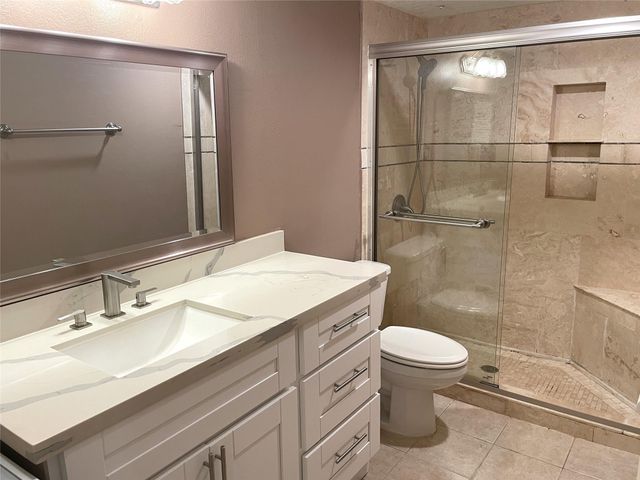 2224 S Piney Point Road 114, Houston, TX 77063