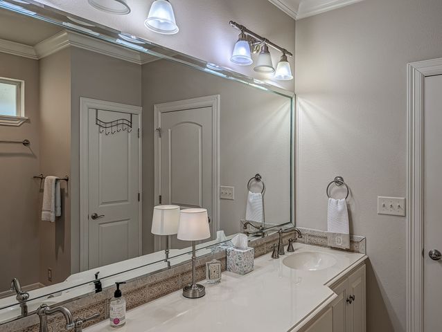 685 Bunker Drive, Tyler, TX 75703