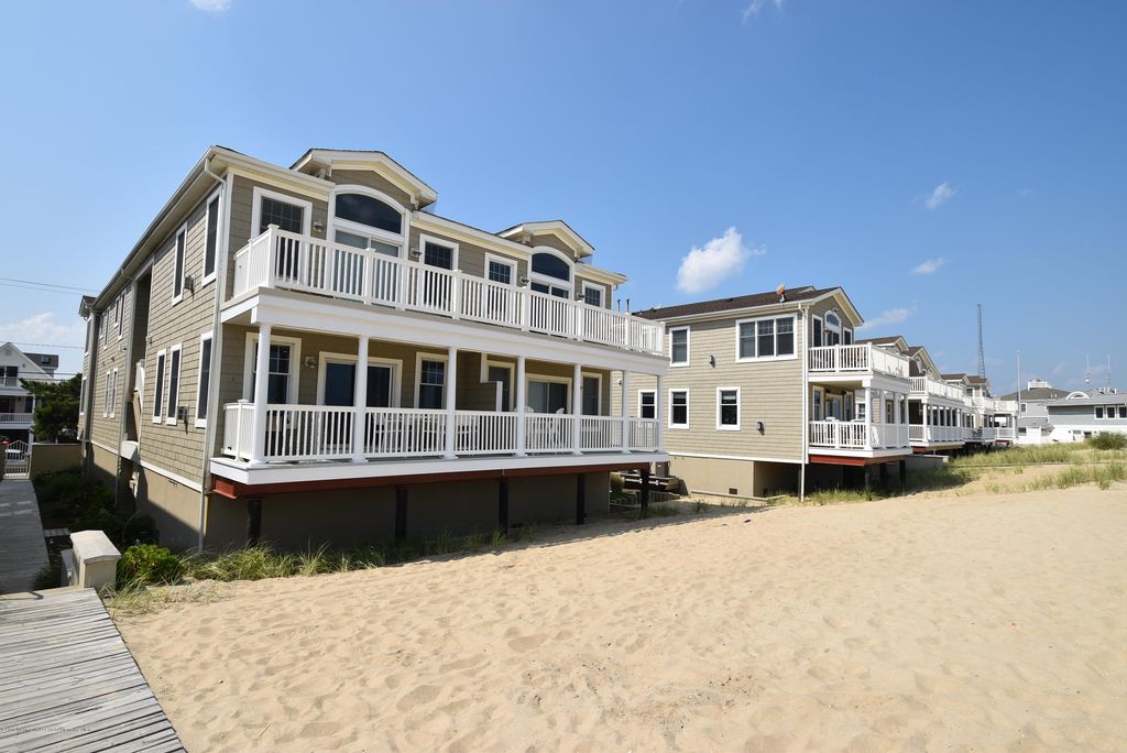 233-3 Beachfront 3, Manasquan, NJ 08736