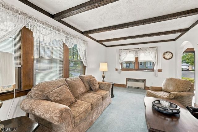 93 N Stoughton St, Bergenfield Boro, NJ 07621