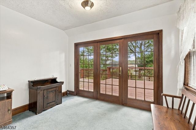 93 N Stoughton St, Bergenfield Boro, NJ 07621