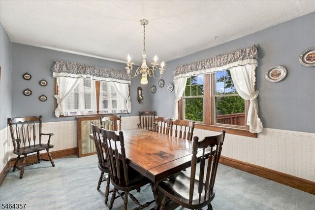 93 N Stoughton St, Bergenfield Boro, NJ 07621