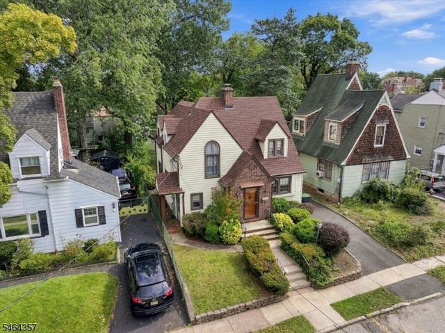 93 N Stoughton St, Bergenfield Boro, NJ 07621