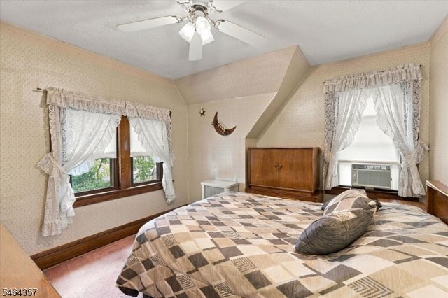 93 N Stoughton St, Bergenfield Boro, NJ 07621