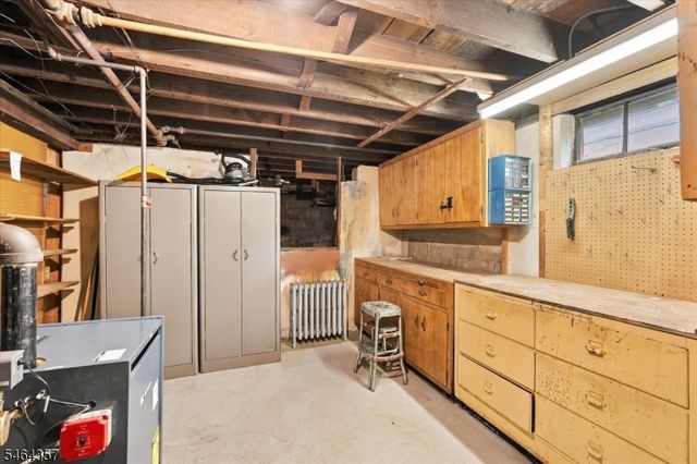 93 N Stoughton St, Bergenfield Boro, NJ 07621