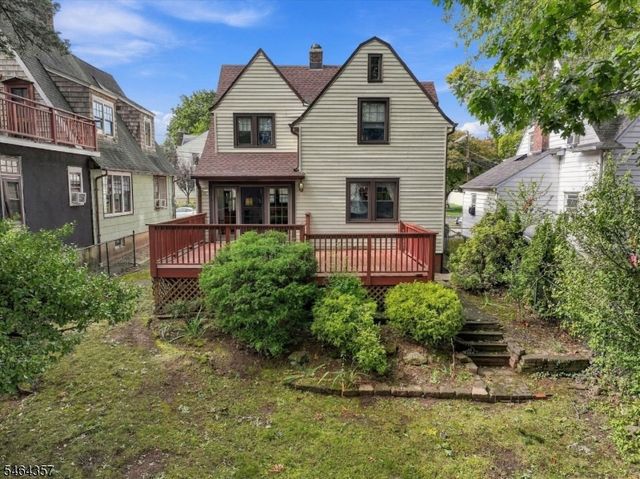 93 N Stoughton St, Bergenfield Boro, NJ 07621