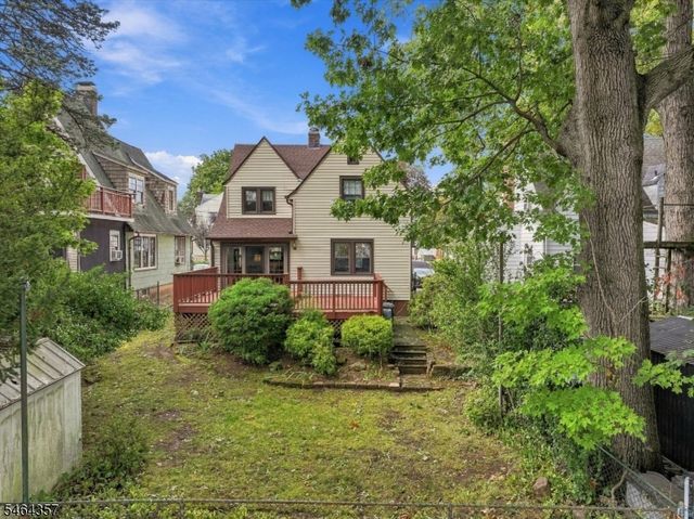 93 N Stoughton St, Bergenfield Boro, NJ 07621