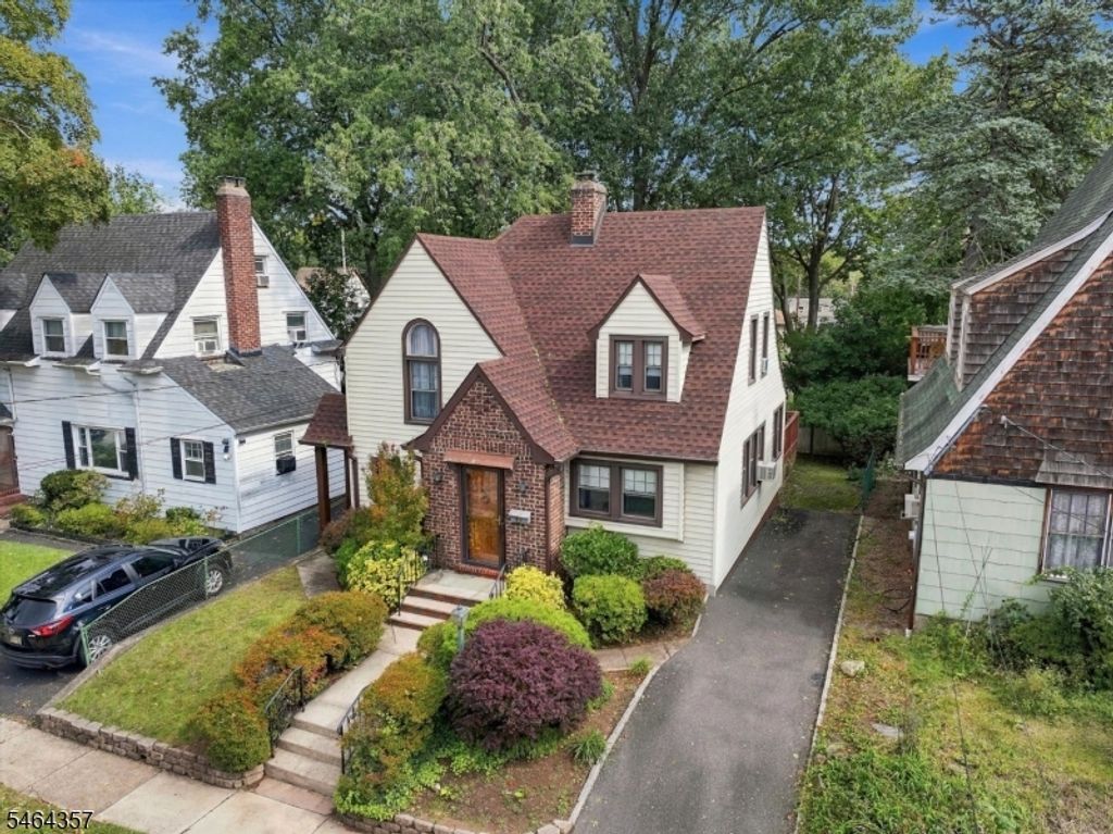 93 N Stoughton St, Bergenfield Boro, NJ 07621 — photo 2