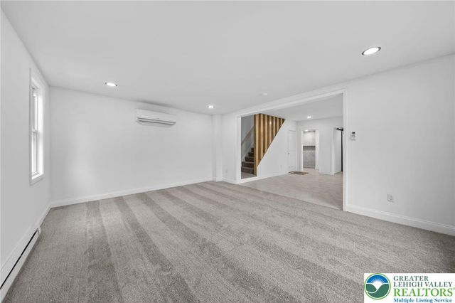 51 Spring Street, Mahoning Twp, PA 18235