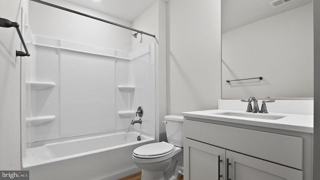 204 ECLIPSE ST, Charles Town, WV 25414