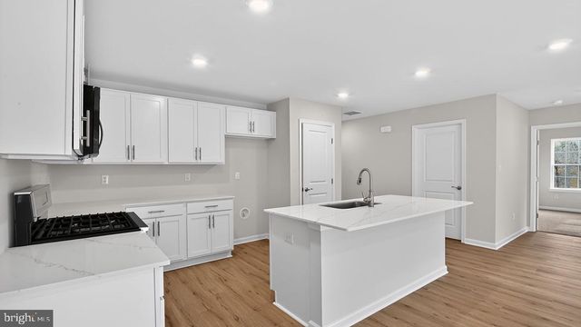 204 ECLIPSE ST, Charles Town, WV 25414
