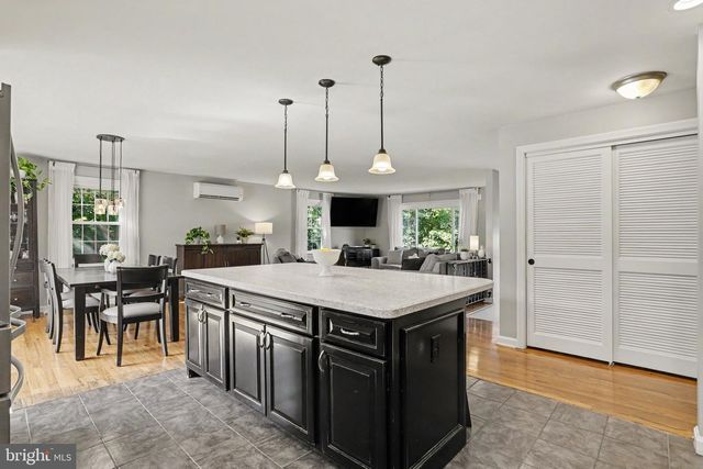 1837 AMITY DR, Lancaster, PA 17601