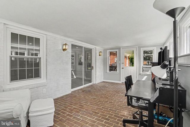 1837 AMITY DR, Lancaster, PA 17601