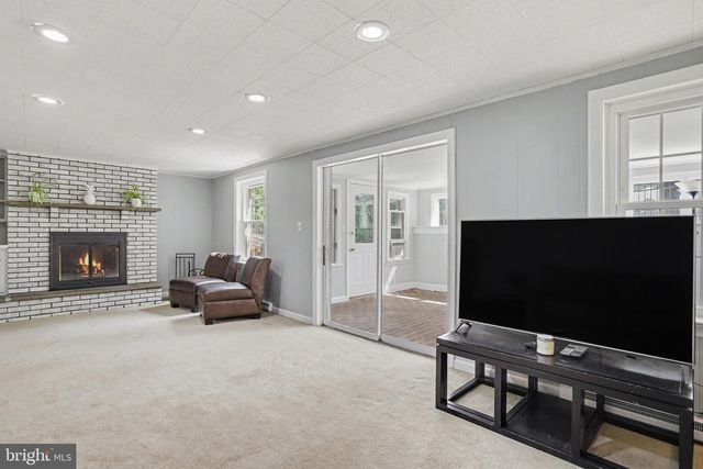 1837 AMITY DR, Lancaster, PA 17601