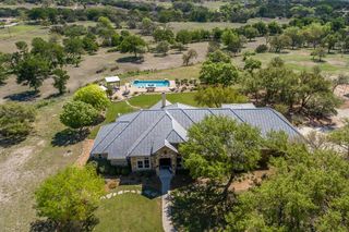 395 Bluff Creek Rd, Center Point, TX 78010
