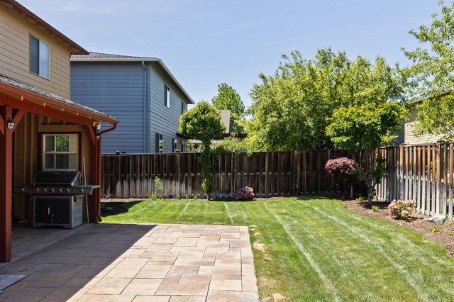 2934 NE Dogwood Drive, Bend, OR 97701