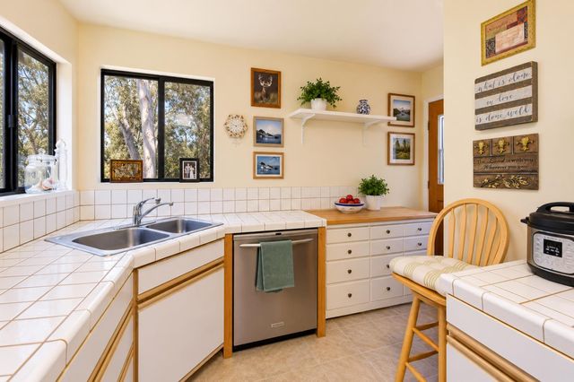 22628 Valley View Drive, Hayward, CA 94541