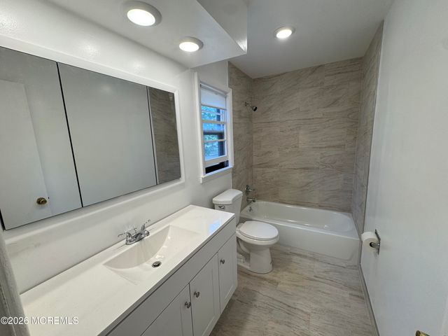26 Sherwood Drive, Freehold, NJ 07728