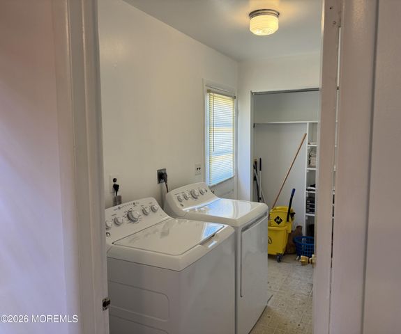 26 Sherwood Drive, Freehold, NJ 07728