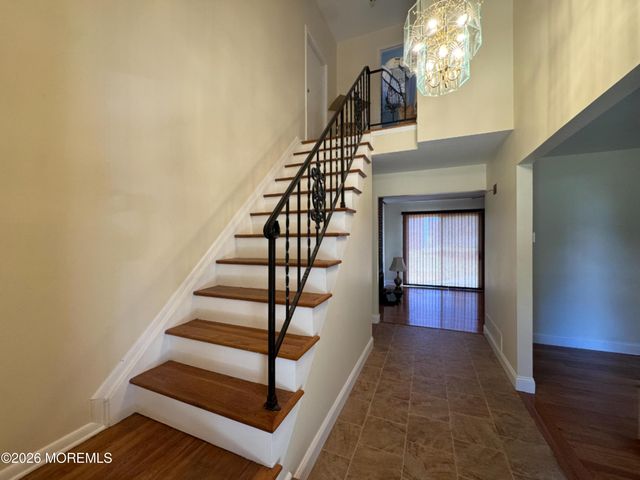 26 Sherwood Drive, Freehold, NJ 07728