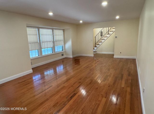 26 Sherwood Drive, Freehold, NJ 07728