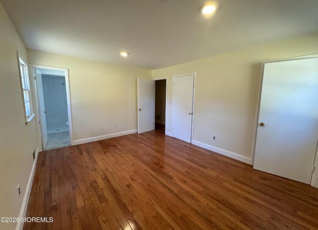 26 Sherwood Drive, Freehold, NJ 07728