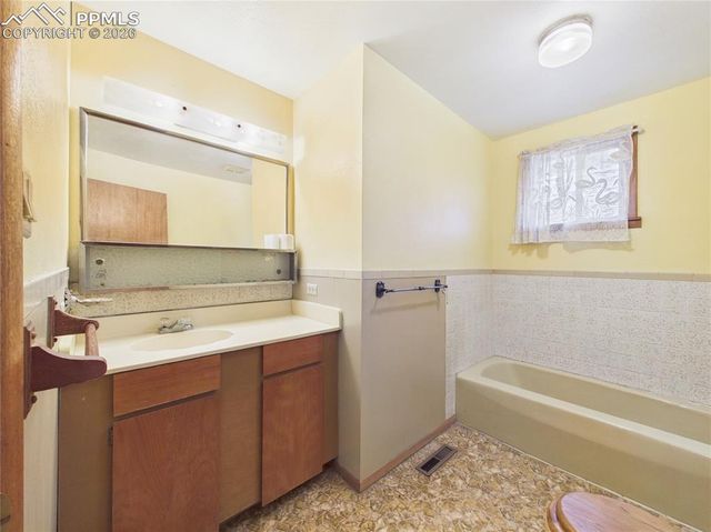 918 E 5th Street, Florence, CO 81226