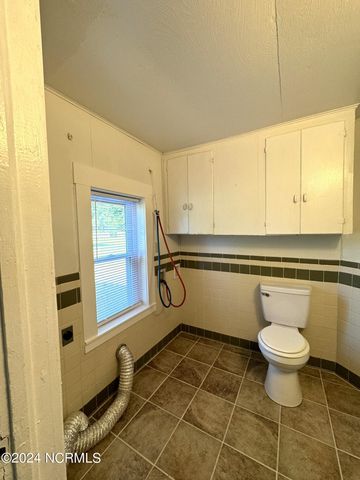 2274 Dawson Cabin Road, Jacksonville, NC 28540