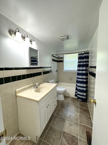 2274 Dawson Cabin Road, Jacksonville, NC 28540