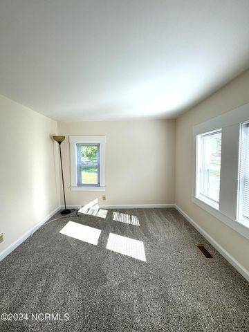 2274 Dawson Cabin Road, Jacksonville, NC 28540