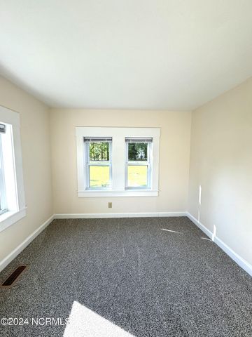 2274 Dawson Cabin Road, Jacksonville, NC 28540