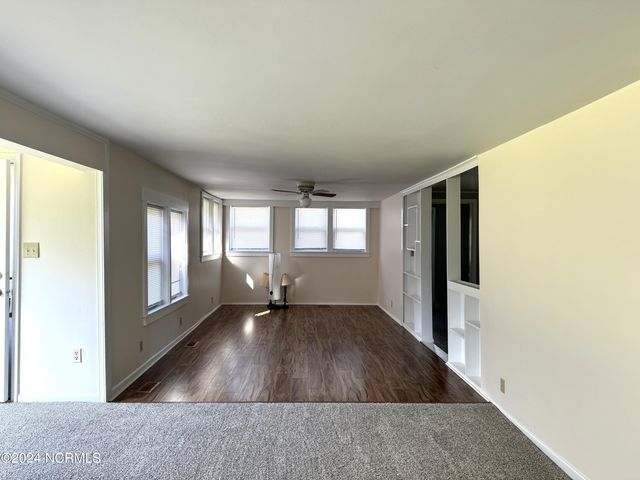 2274 Dawson Cabin Road, Jacksonville, NC 28540