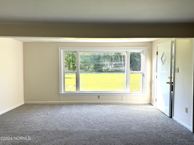 2274 Dawson Cabin Road, Jacksonville, NC 28540