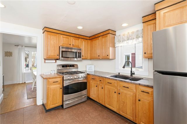 38 Bridgton Road, Cranston, RI 02910