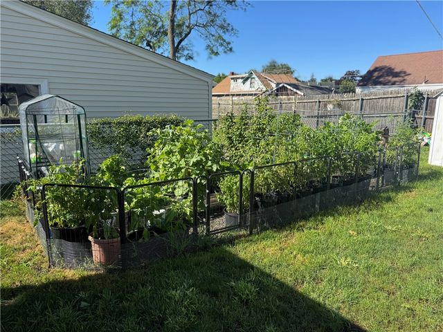 38 Bridgton Road, Cranston, RI 02910