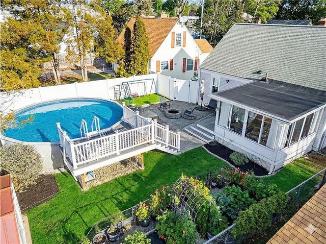 38 Bridgton Road, Cranston, RI 02910