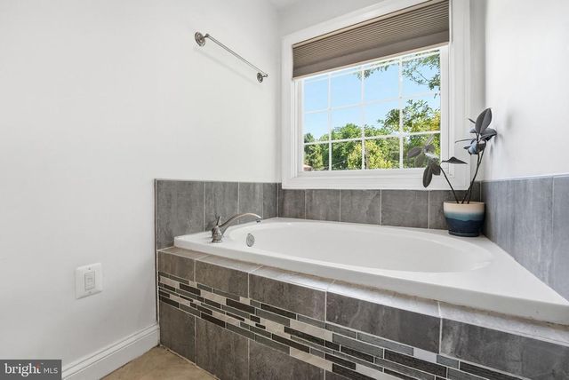 18479 COLONIAL DR, Culpeper, VA 22701