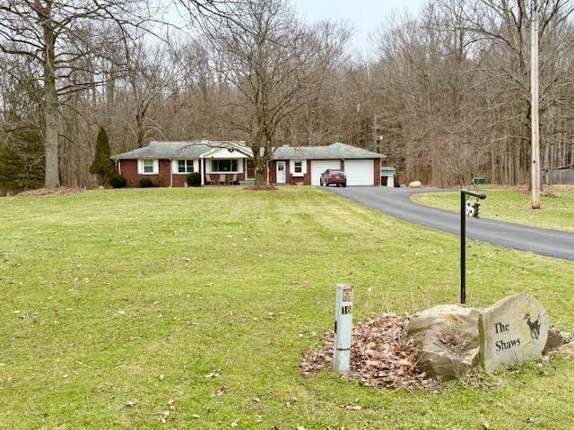 65 Glenn Rd, Findley Twp, PA 16127