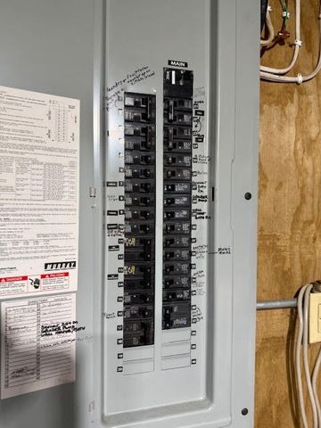 65 Glenn Rd, Findley Twp, PA 16127