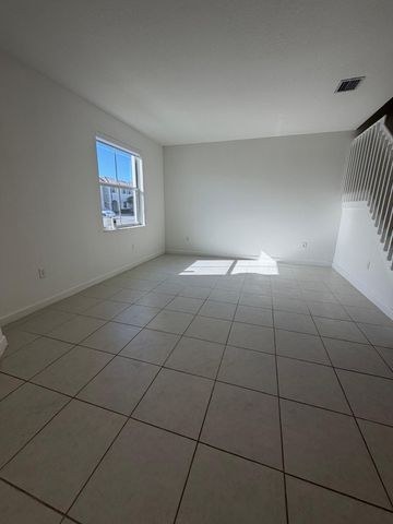 2885 SE 25th Road, Homestead, FL 33129