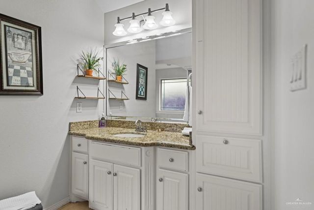 701 E Arapaho Avenue, Pharr, TX 78577