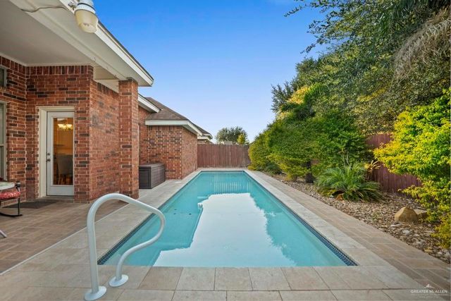 701 E Arapaho Avenue, Pharr, TX 78577